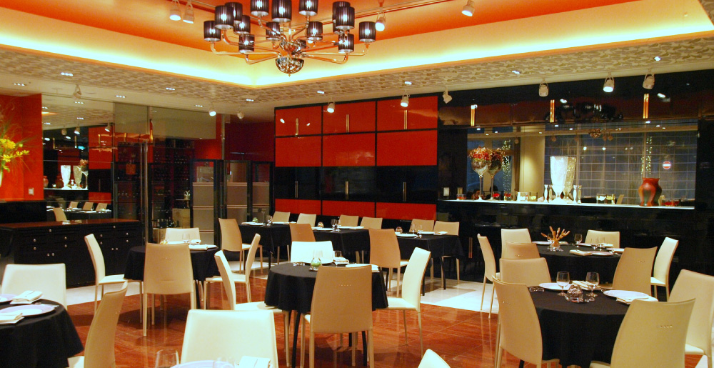 五感を刺激する、新スタイルの斬新なフレンチレストラン「ラ・ロシェル山王」